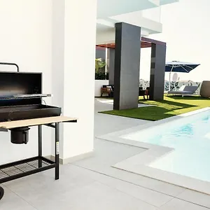 https://villa-macaronesia-1.in-canary-islands.com