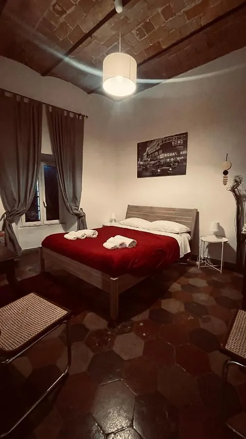 La Maison B8 contacts